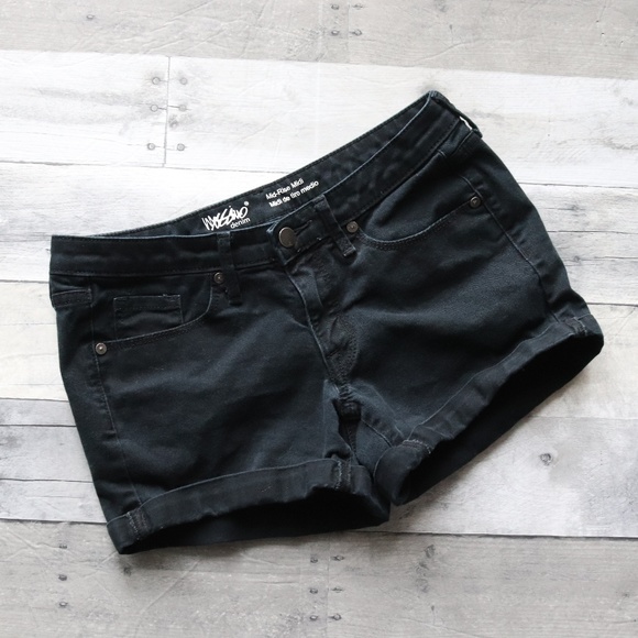 Mossimo Supply Co. Pants - MOSSIMO MID-RISE BLACK JEAN SHORTS - SIZE 4/27
